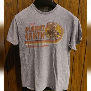 Gray Predators Paradise Visit Planet Earth Graphic T-Shirt Retro 80s Movie